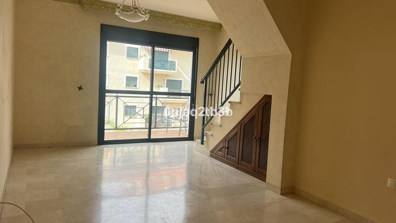 Foto 32c9cb19-6676-41ad-8112-65e27b2d8ebb. Dúplex en Huerta Nueva Estepona