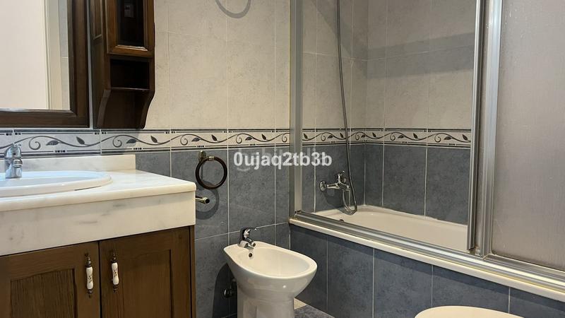 Foto 6effe81c-1a27-41eb-8073-4a0543515d44. Zweistöckige wohnung mit pool in Huerta Nueva Estepona