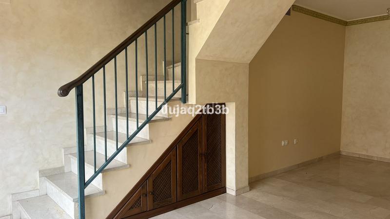 Foto 9a7272f5-f332-4f47-b151-c325cdc5d99c. Zweistöckige wohnung mit pool in Huerta Nueva Estepona