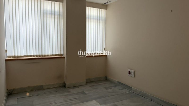Foto 0d6e681f-0593-4622-907d-618618df3666. Oficina en Playa Bajadilla - Puertos Marbella