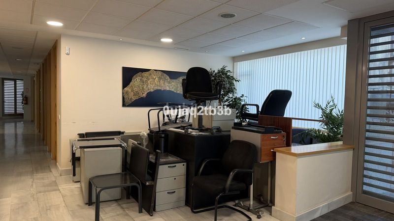 Foto 144bfb8c-b752-4e23-a522-042589d5bad2. Oficina en Playa Bajadilla - Puertos Marbella
