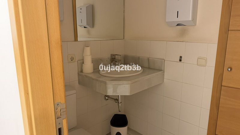 Foto 6082e78d-4c20-4e3d-ac62-733e130ba766. Oficina en Playa Bajadilla - Puertos Marbella
