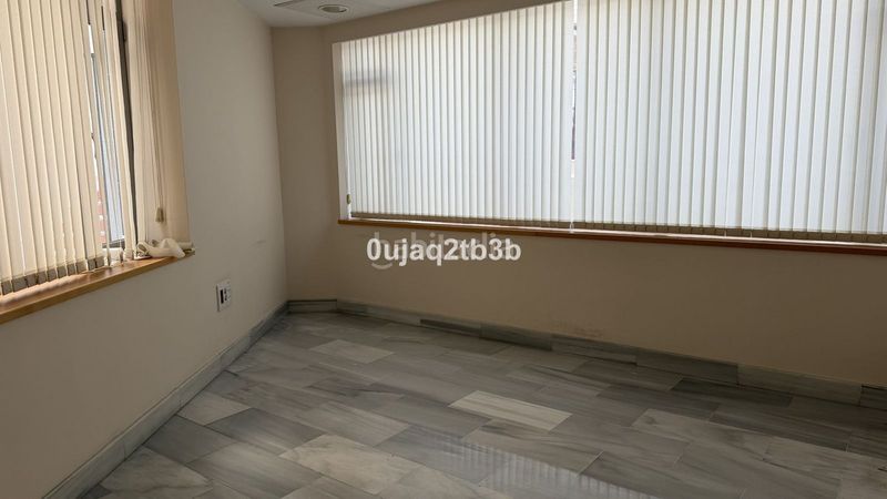 Foto 6dab009c-1def-455b-a25a-3bf7dd5934ce. Oficina en Playa Bajadilla - Puertos Marbella