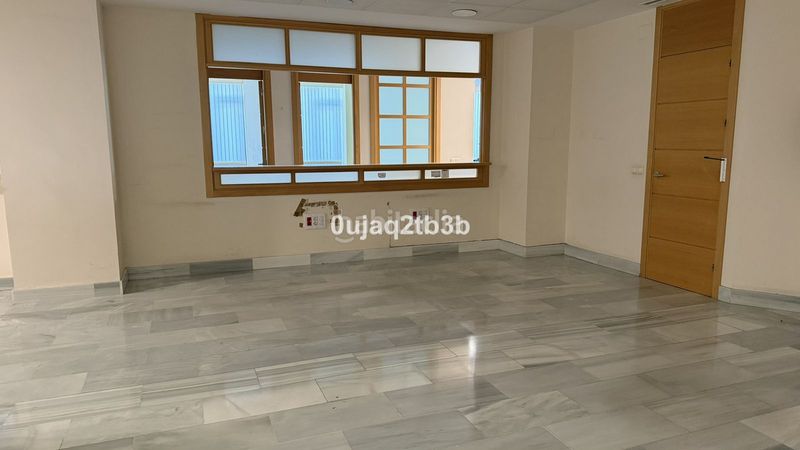 Foto a9096960-0595-4658-9b01-29c75dfd1c71. Oficina en Playa Bajadilla - Puertos Marbella