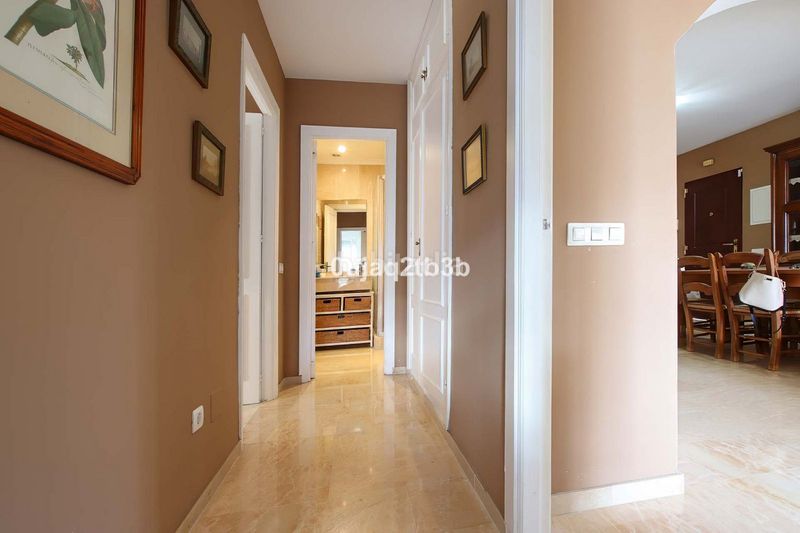 Foto bb674a8c-bb23-42a2-ad94-a794c22c3430. Planta baixa amb piscina a Nueva Andalucía centro Marbella