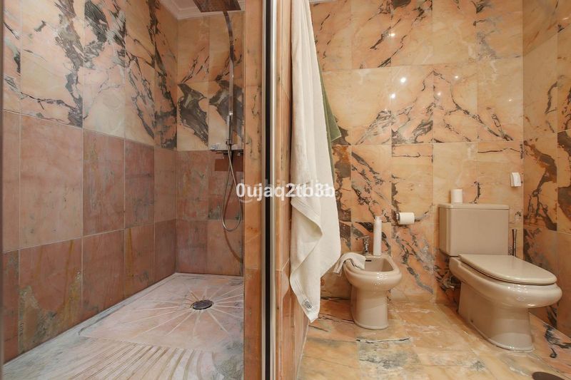Foto d2b5f258-a702-4bbc-aa0a-ecdb38633064. Planta baixa amb piscina a Nueva Andalucía centro Marbella