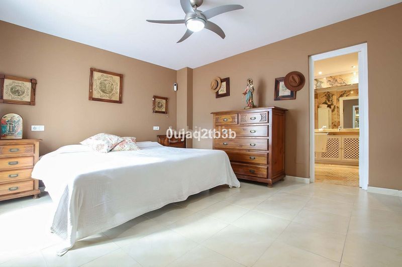 Foto f5cd0043-a85f-4c1e-9bbb-b508ed334196. Planta baixa amb piscina a Nueva Andalucía centro Marbella