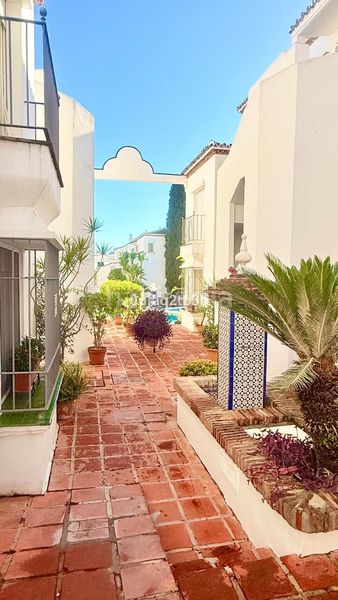 Foto a4a2f0ef-a783-4d10-b400-a2d77a4508ba. Planta baixa amb aparcament piscina a Nagüeles Alto Marbella