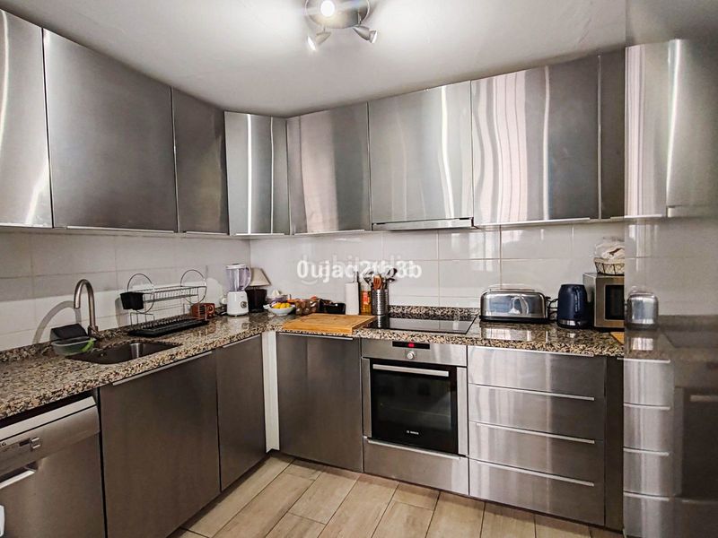 Foto b18727cd-7ce7-4b17-95f3-b94b1f029e59. Planta baixa amb aparcament piscina a Nagüeles Alto Marbella
