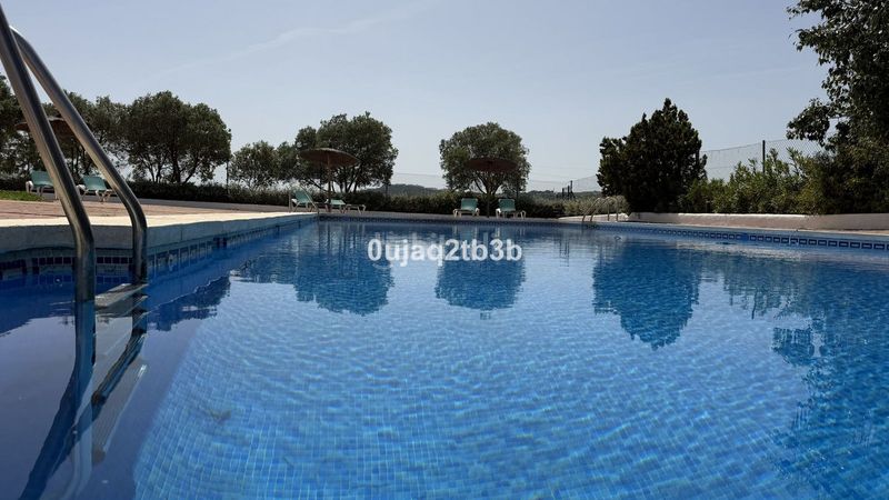 Foto 294bfdc2-a483-4b90-8165-cb9d71220290. Apartament amb piscina a Estepona golf Estepona