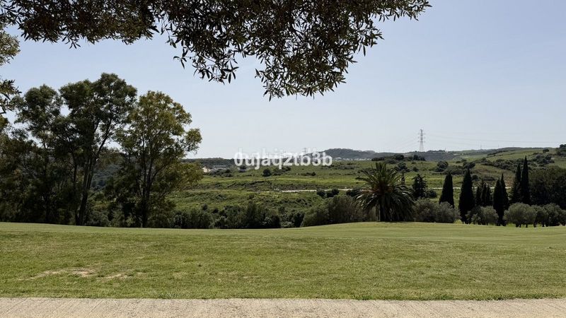 Foto 5758fac1-7fb0-4305-b436-2e0cda905037. Apartament amb piscina a Estepona golf Estepona