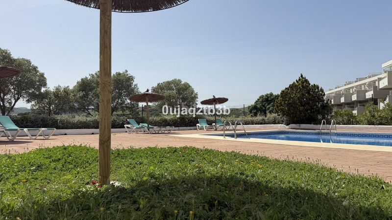 Foto 7816443b-1f44-491d-936f-0693e213fb8f. Apartament amb piscina a Estepona golf Estepona