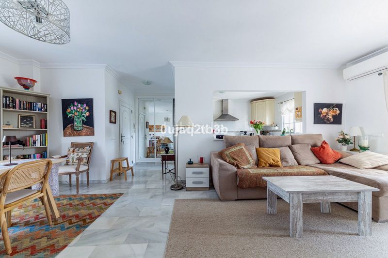 Foto 96604079-7529-41c2-a6d8-bcd4a3c8c853. Apartament amb piscina a Estepona golf Estepona