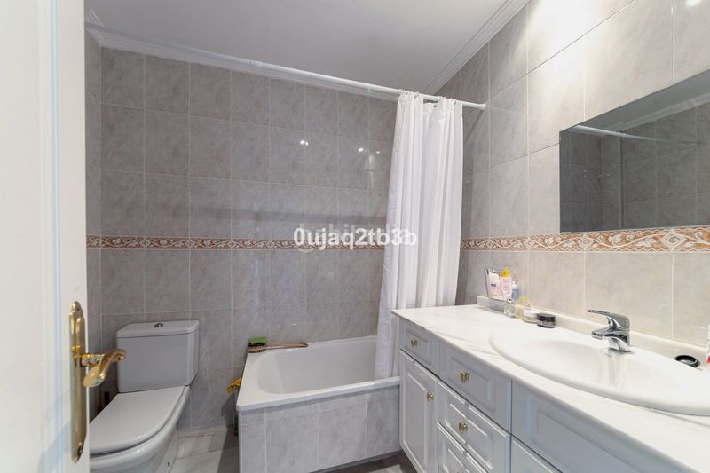 Foto 9c9146b4-99b0-4440-89dd-17b3e3dd2489. Apartament amb piscina a Estepona golf Estepona