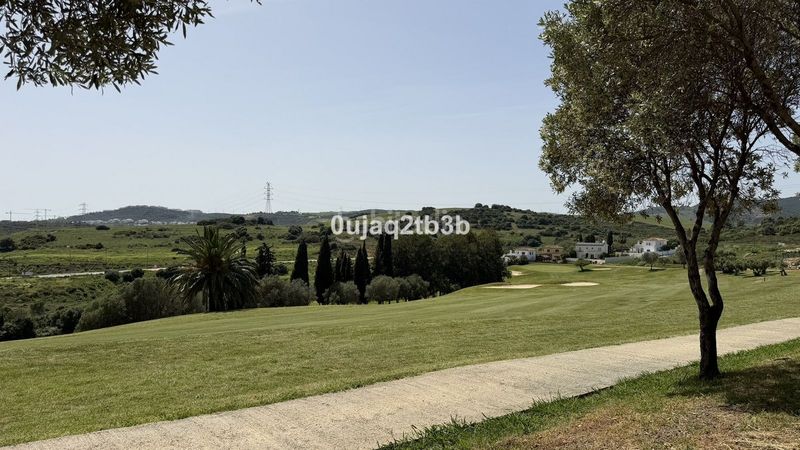Foto e0ed62f6-7dd5-49f3-aeca-69a957e040df. Apartament amb piscina a Estepona golf Estepona