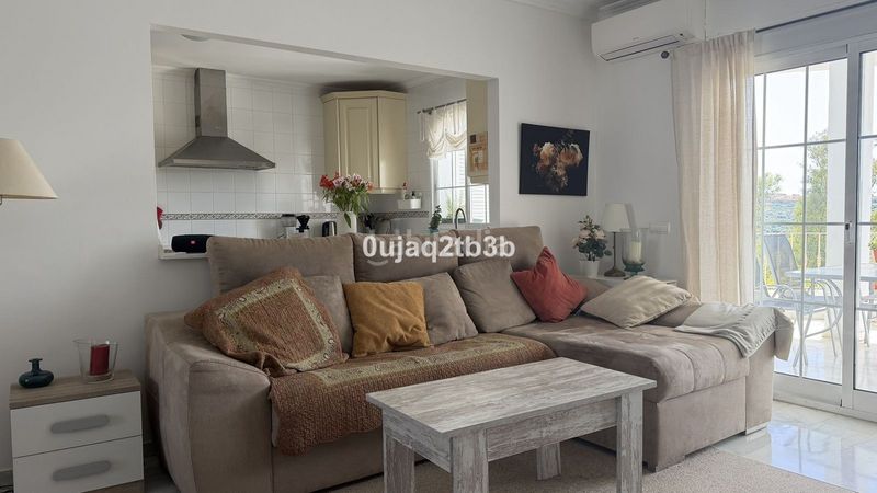 Foto e99b1aa2-5aa0-4a98-8c01-6bbbd4897540. Apartament amb piscina a Estepona golf Estepona