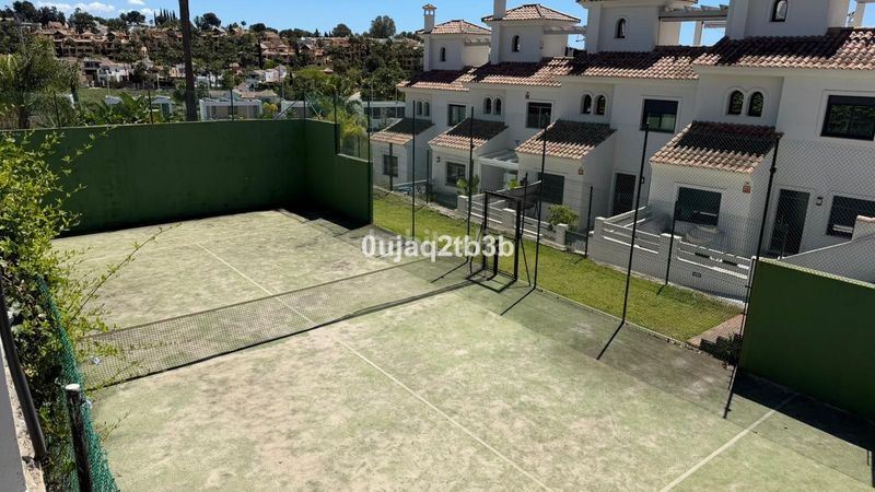 Foto 044ce2bf-2a77-4aa5-8197-f22861d74cb3. Lloguer casa adossada amb aparcament piscina a Paraiso - Barronal Estepona
