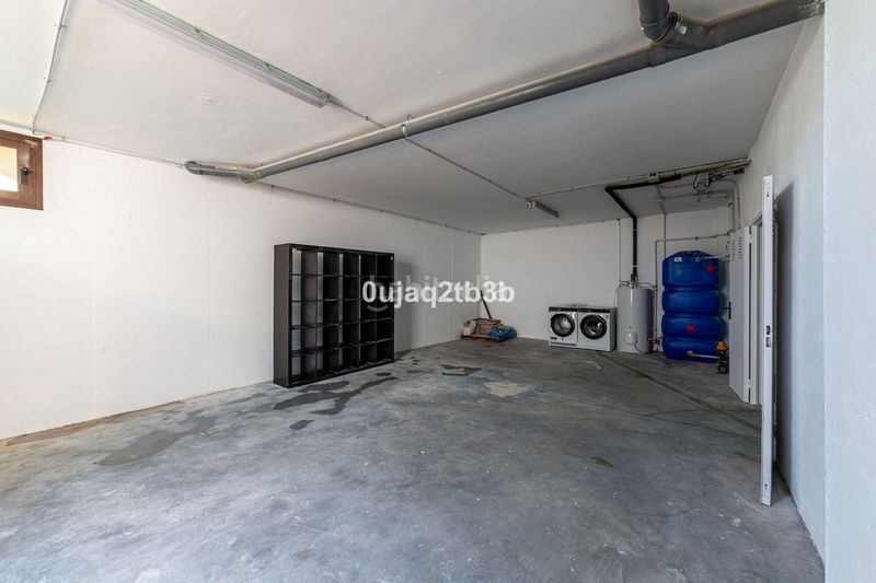 Foto 0acc8096-f1b8-4068-adc0-ef8a93338732. Lloguer casa adossada amb aparcament piscina a Paraiso - Barronal Estepona