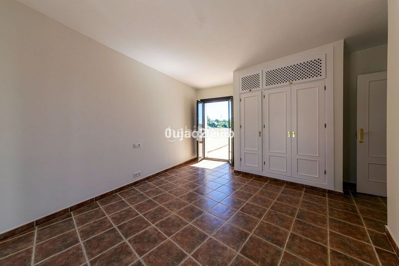 Foto 355a63ee-8301-49fb-b012-dd45e71571a8. Lloguer casa adossada amb aparcament piscina a Paraiso - Barronal Estepona