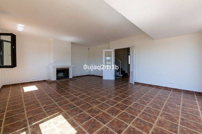 Foto ad67c53d-eb0a-44f9-a03b-6e1708faed85. Lloguer casa adossada amb aparcament piscina a Paraiso - Barronal Estepona