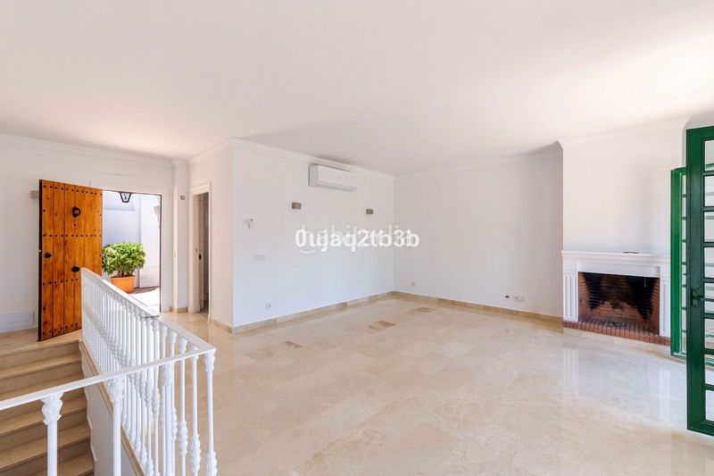 Foto 85b003f8-5b50-4dcd-b169-28395e295644. Casa adosada en Aloha Marbella