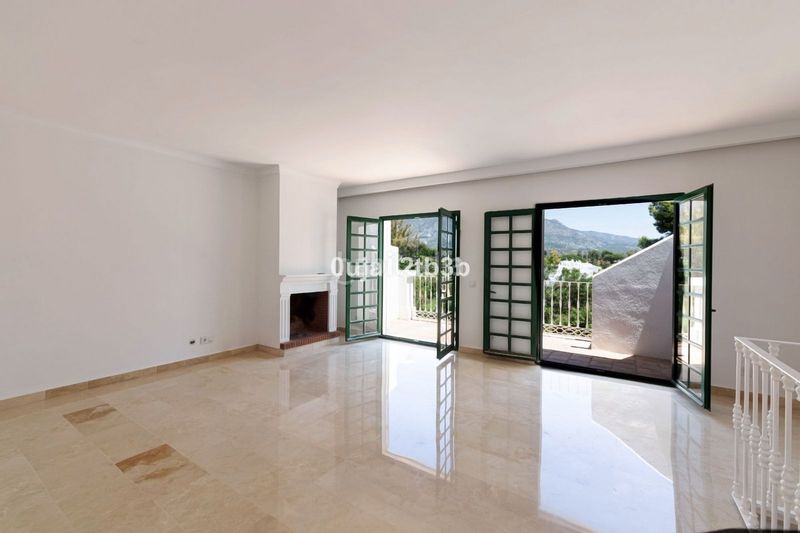 Foto e84b5a21-8218-4f6c-91be-df87a6551a6e. Casa adosada en Aloha Marbella