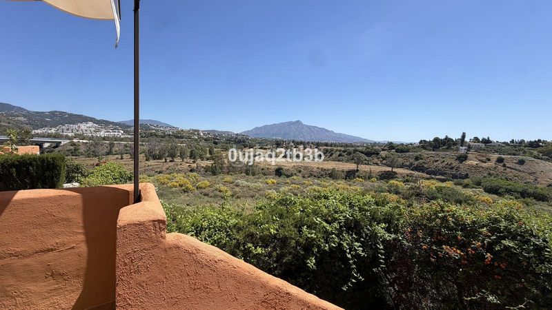 Foto f9a9ad4b-bc29-478b-aa87-872d57abb8c4. Planta baja en La Alquería Benahavís