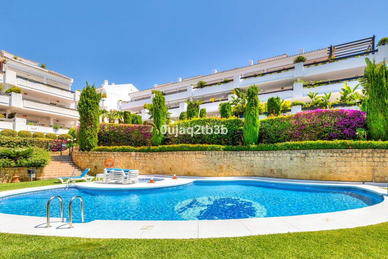 Foto acbbef5c-eba8-4894-99b9-8e045534517b. Apartament amb aparcament piscina a Aloha Marbella