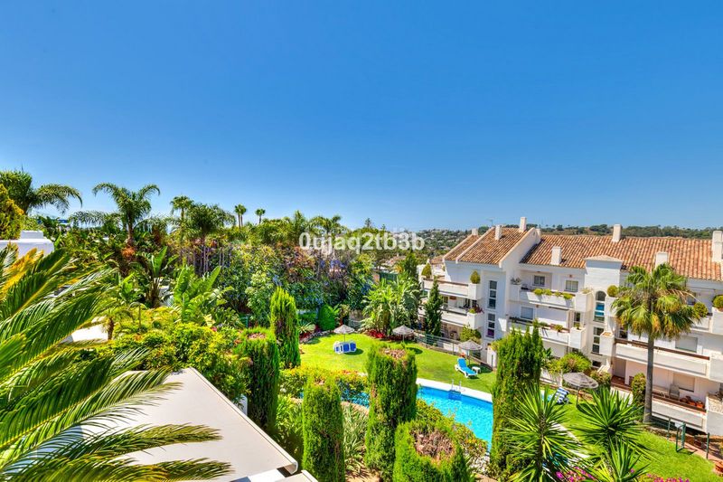 Foto fb6344b2-3495-457a-80b2-6042f4c3e0fe. Apartament amb aparcament piscina a Aloha Marbella