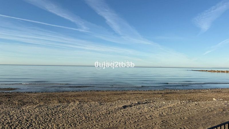 Foto 0243d695-619a-4043-9e9b-f4a4d4f85489. Apartament amb piscina a Los Llanos Estepona