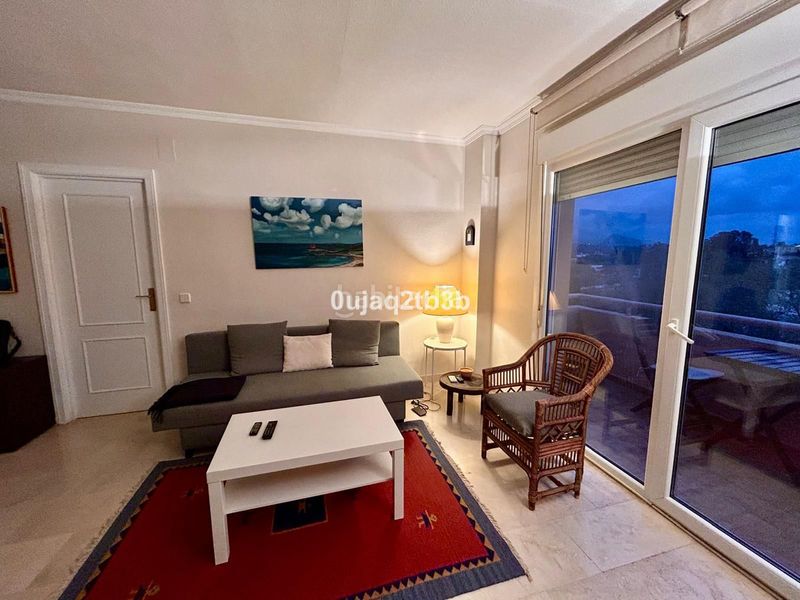 Foto 09675d4c-1140-4f99-98fc-2554dd4a8152. Apartament amb piscina a Los Llanos Estepona