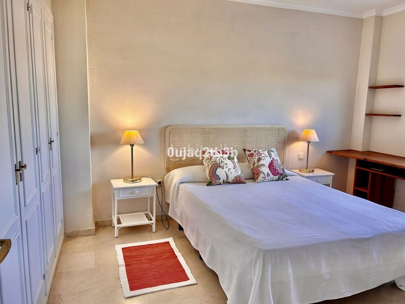 Foto 5e9ab67f-d2ea-450b-b877-e70cd10f6714. Apartament amb piscina a Los Llanos Estepona