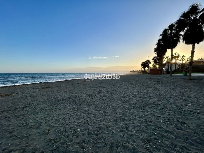 Foto 6bdccc99-89f3-4948-8666-4ec4fa9f69cc. Apartament amb piscina a Los Llanos Estepona