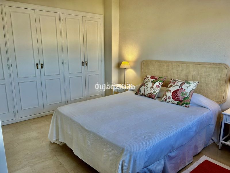 Foto 052ac989-e7ce-43bf-a754-d5bc62096aa8. Apartamento en Los Llanos Estepona