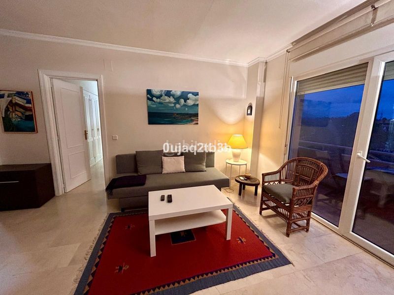 Foto d3cb56ef-a980-48d6-93d0-868550411d38. Apartamento en Los Llanos Estepona