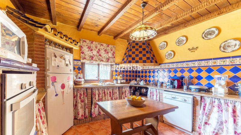 Foto 2ea5f672-0e8d-4306-a809-0979378256e8. Masia amb aparcament piscina a Cortes de la Frontera