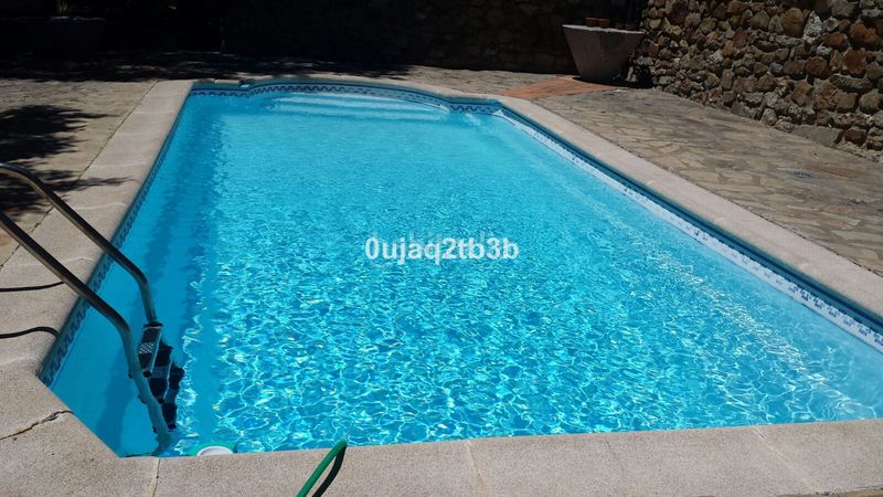 Foto 9b1004dc-a984-48e0-98af-d4699644a80c. Masia amb aparcament piscina a Cortes de la Frontera