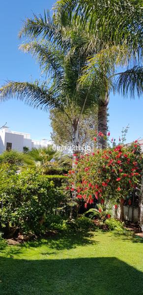 Foto 994fb24a-a428-4d42-8efb-539585037f25. Chalet mit parking pool in Los Llanos Estepona