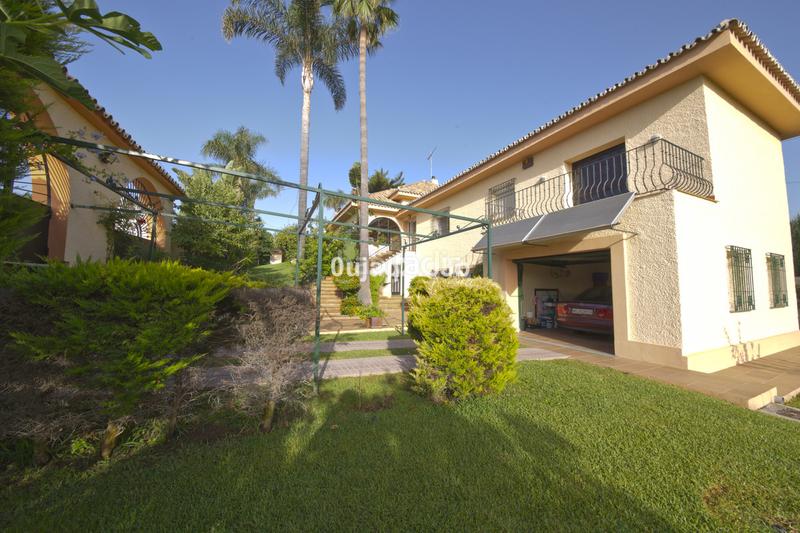 Foto 534ada3f-916f-47b0-8047-01357d85ce3f. Chalet con parcheggio piscina in Los Llanos Estepona