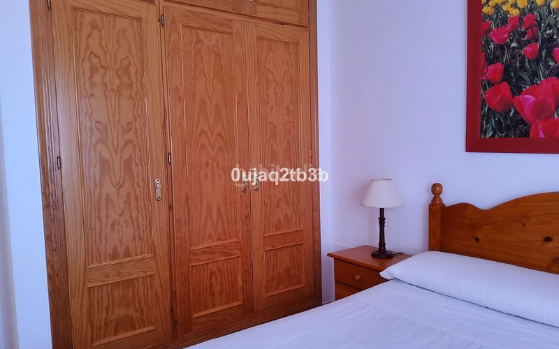 Foto b9945837-bb4f-4818-9372-6b7f4f7815cc. Chalet avec parking piscine dans altos de Estepona Estepona