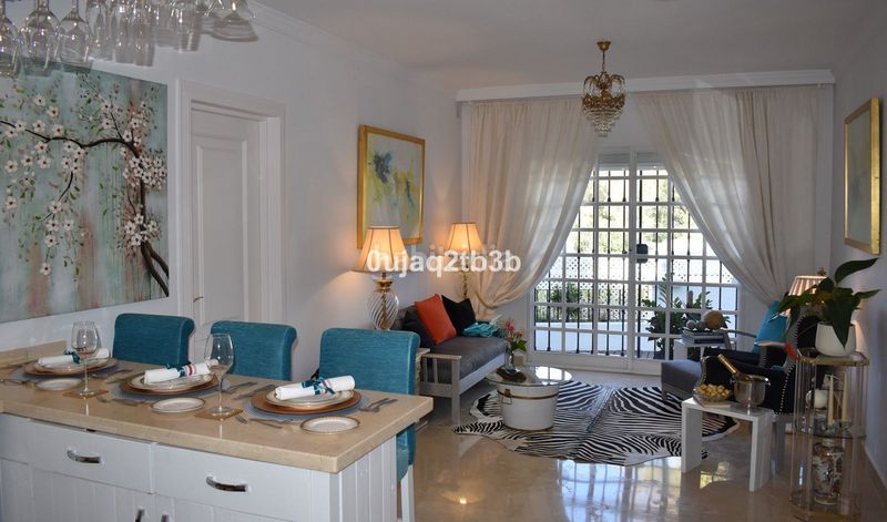 Foto 599efbf8-79a2-4e79-9772-34480f13e218. Casa adosada en Aloha Marbella