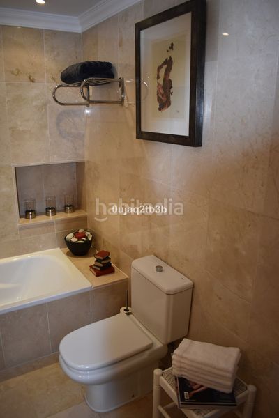 Foto afec7653-f6d7-40a2-9c16-b6058bc5d57a. Casa adosada en Aloha Marbella