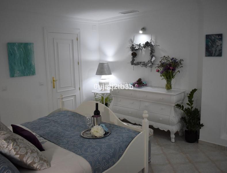 Foto 6fd6950b-a2b5-4e21-80f7-6e5c0309c146. Semi detached house with pool in Aloha Marbella