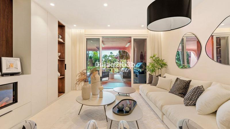 Foto 24146af6-5f6b-464e-b5cb-91b82df01f8f. Ground floor with pool in Guadalmansa Estepona