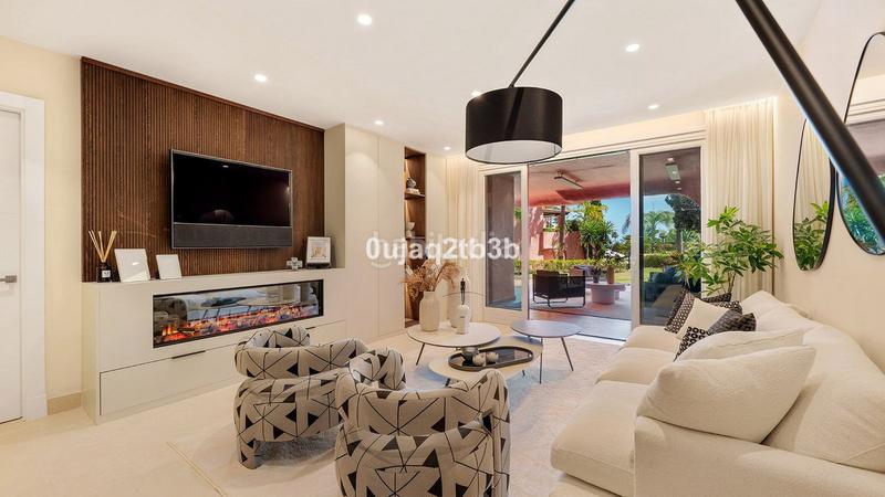 Foto 5b18d87d-5ff3-4925-b83a-e53cf14f827e. Ground floor with pool in Guadalmansa Estepona
