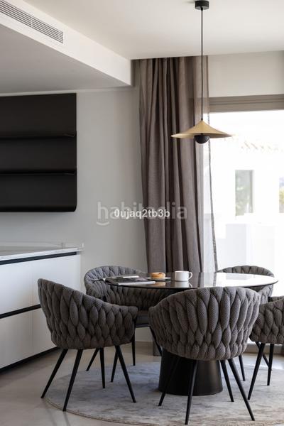 Foto 5e973281-7ffc-49e1-b639-37c5e9092410. Apartament amb aparcament piscina a Los Naranjos Marbella