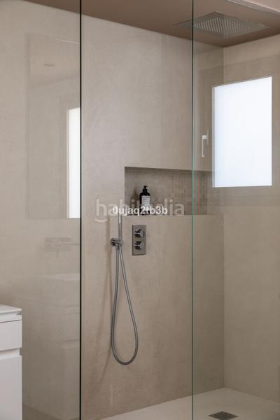 Foto 6b87ed0e-254c-4017-97e0-01accb6c646e. Apartament amb aparcament piscina a Los Naranjos Marbella