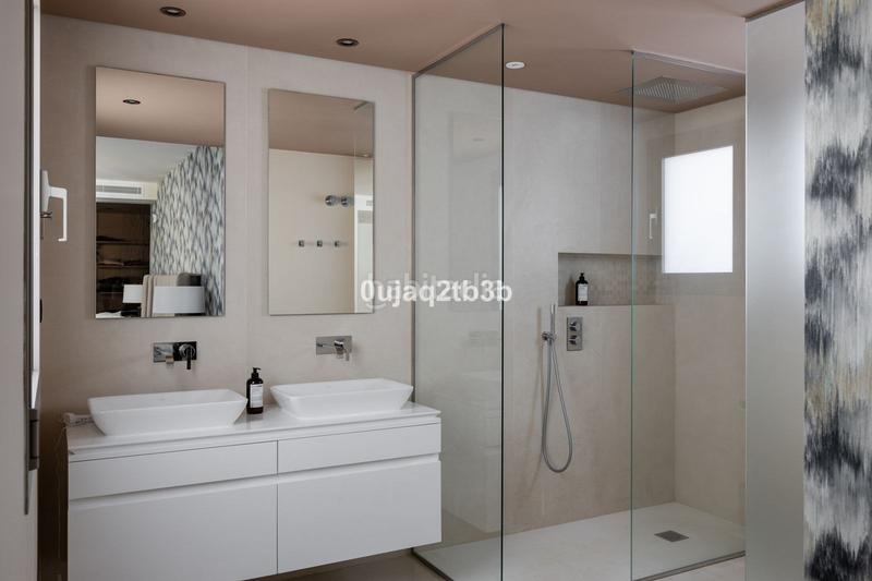 Foto 687b2b11-183c-4d7f-803a-ade01a384252. Apartamento en Los Naranjos Marbella