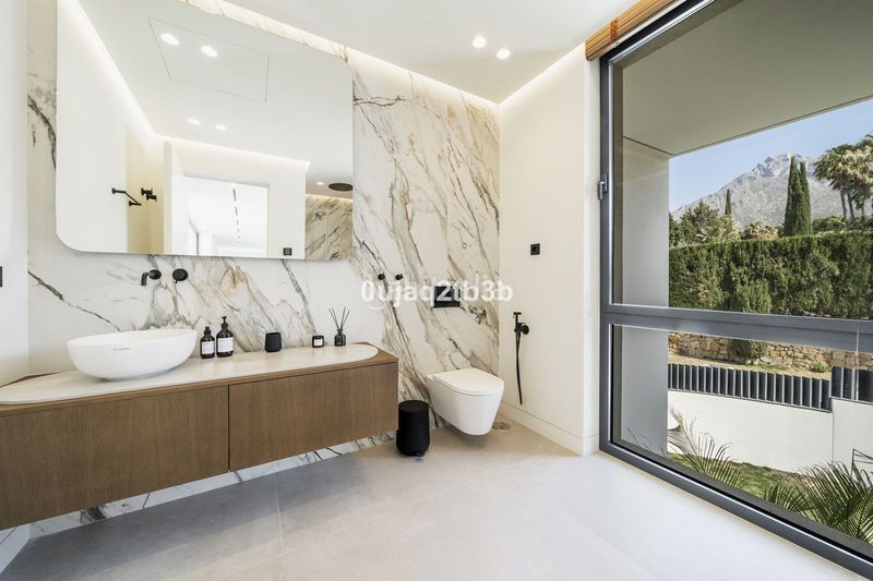 Foto 2616acbd-354b-45e9-938b-bbaabefae06c. Chalet en Sierra Blanca Marbella