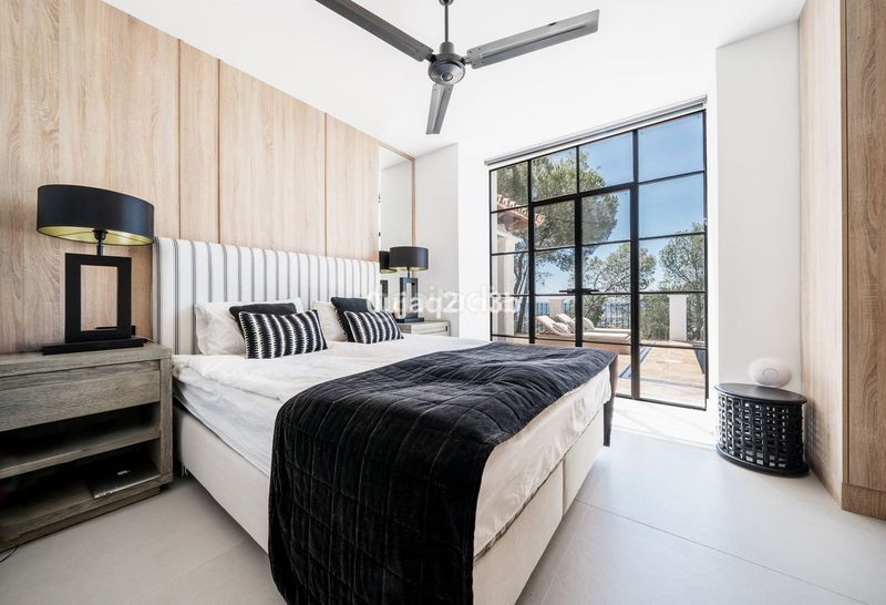 Foto 1a51580e-bf6a-4046-85db-fb3ce1d04df7. Chalet en El Madroñal Benahavís